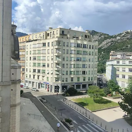 La Diane - Proche Gare & Lit Double *