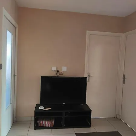 Apartamento La Diane - Proche Gare & Lit Double